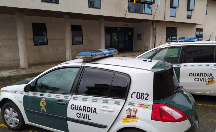 Prisión para un acusado de robos en once vehículos de mariscadores de Boiro