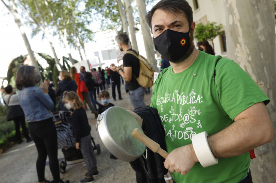 López Miras remodela su Gobierno e incluye a la exdiputada de Vox como consejera de Educación