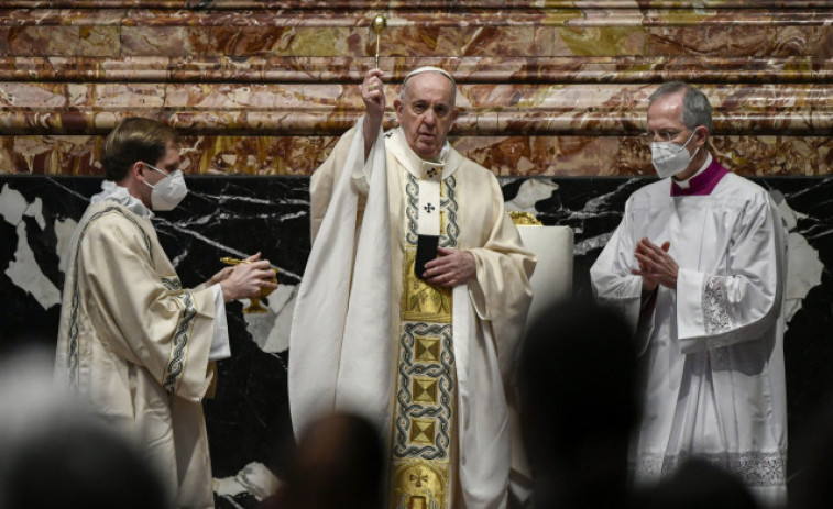 El papa pide que se superen los retrasos en la distribución de las vacunas