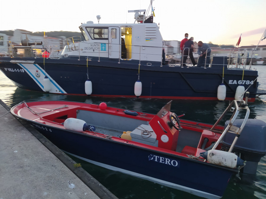 Incautada una planeadora por falsedad documental que se dio a la fuga tras ser sorprendida faenando en la isla de Sagres