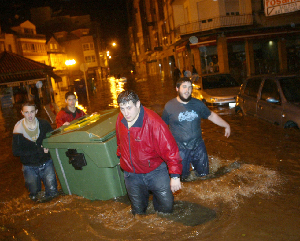 Vilagarcía sufre las peores inundaciones de su historia. Mónica Ferreirós