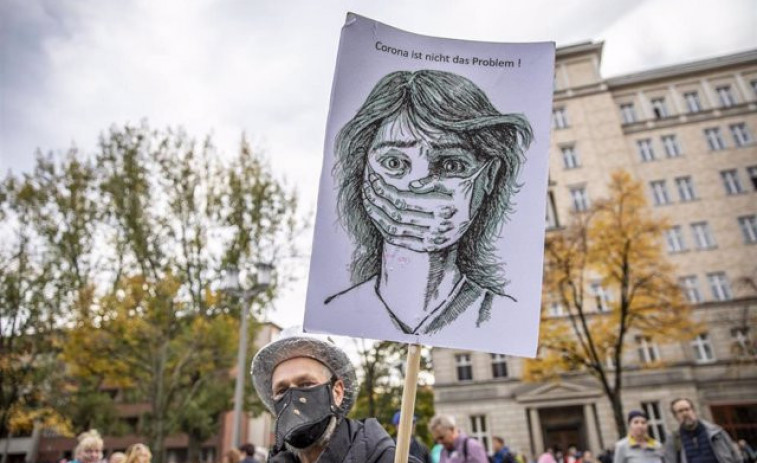 Al menos 69 detenidos en una manifestación contra las restricciones COVID en Berlín