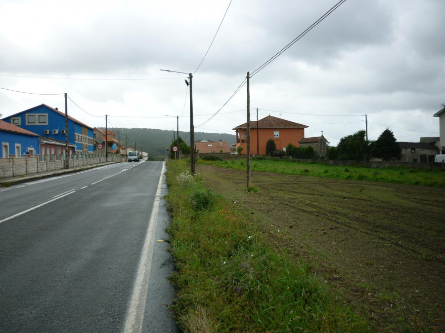 Un total de 28 empresas optan a construir las aceras en Gándara, en la parroquia de Oleiros