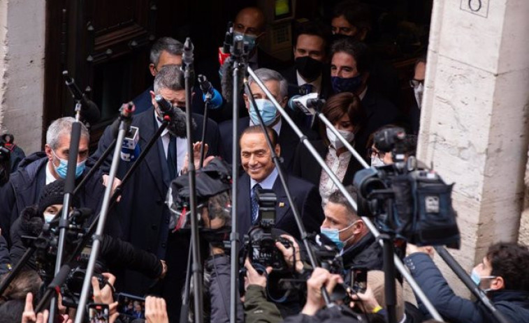 Un tribunal italiano pospone para el 13 de mayo el juicio contra Berlusconi por su estado de salud