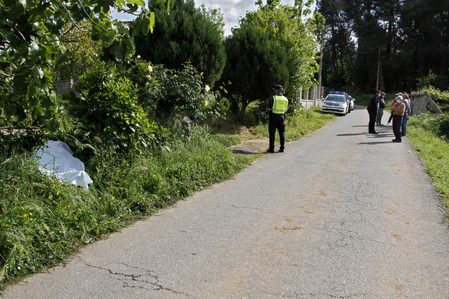 Un hombre fallece en una huerta de Meis tras quedar atrapado entre un motocultor y un árbol