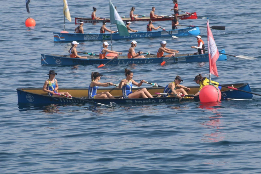 Rianxo y Mecos lideran la flota arousana en  el Nacional de Meira