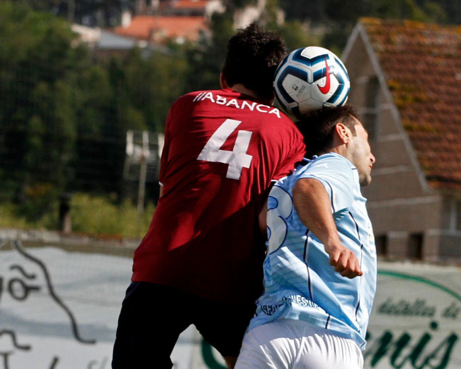 El Villalonga se sitúa líder al vencer al Pontevedra B