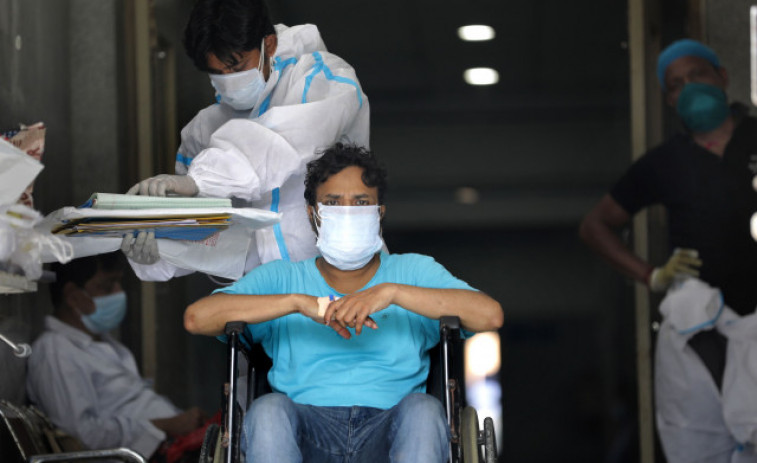 La India supera las 200.000 muertes por coronavirus en su jornada más negra