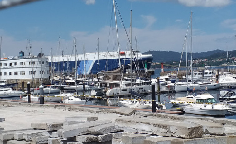 Las muestras de covid-19 de tres de los tripulantes del barco aislado en Vigo son de la variante india