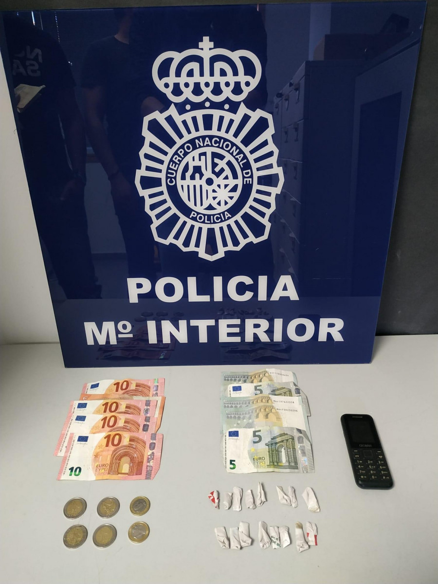 La Policía desarticula un punto de venta de droga en pleno centro de Vilagarcía