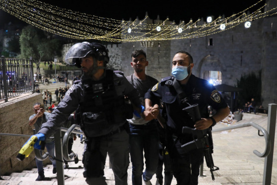 Más de 200 palestinos heridos en los disturbios con israelíes en Jerusalén