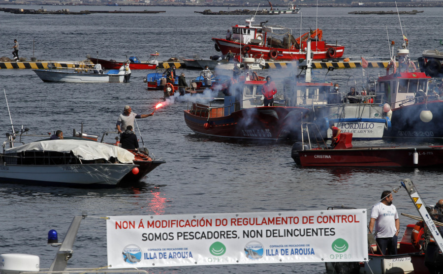 Masiva protesta de la flota arousana contra el nuevo reglamento de la UE