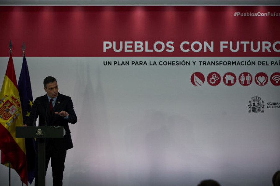 A Pedro Sánchez lo  que de verdad le  gusta es presentar