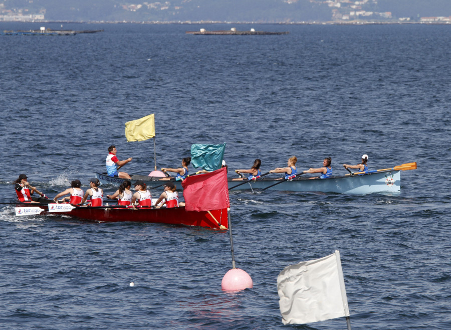 Cabo mete a sus tres barcos en las finales del Campeonato Gallego de trainerillas en Rianxo