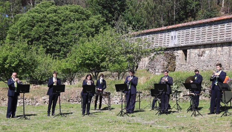 La Banda da Escola de Música de Rianxo se hace mayor de edad y se nota mucho