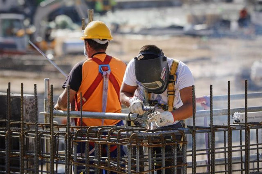 Las ofertas de empleo que piden FP destronan a los estudios universitarios en el año de pandemia