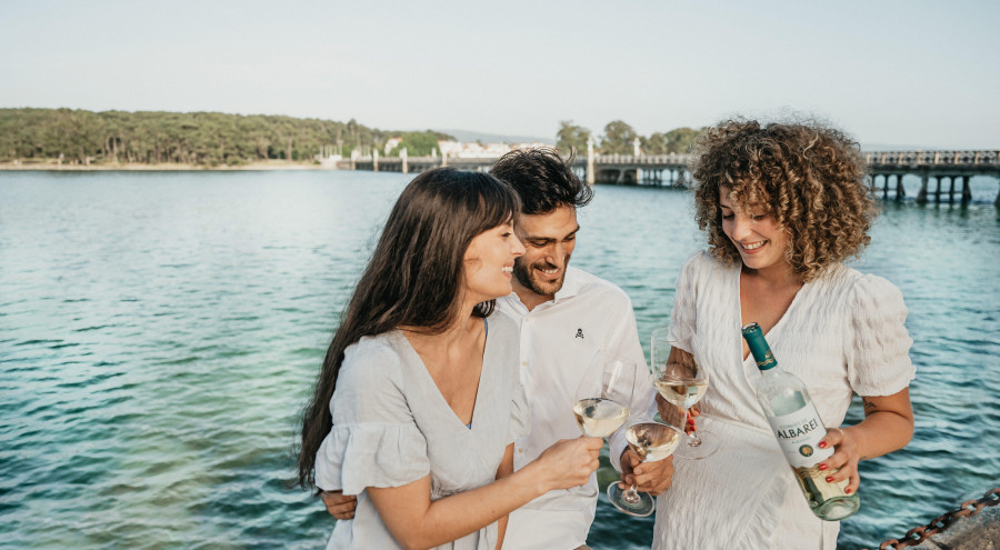 Condes de Albarei evoca su esencia y su filosofía en la nueva imagen de su albariño buque insignia