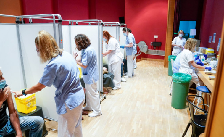 Baja la presión hospitalaria en Galicia y sigue el descenso de casos y contagios