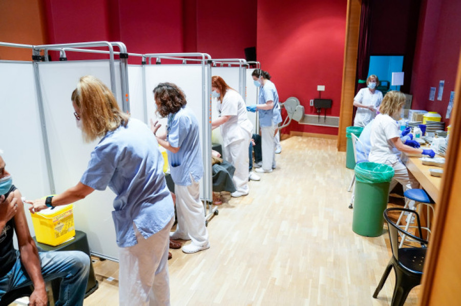 Baja la presión hospitalaria en Galicia y sigue el descenso de casos y contagios
