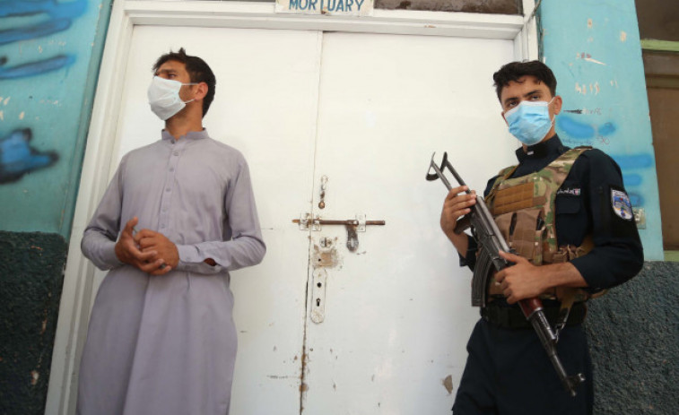 Asesinan a cinco vacunadores contra la polio en varios ataques terroristas en Afganistán