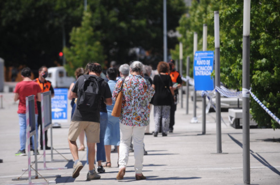 La población gallega con la pauta completa roza el 78% tras una jornada con más de 18.000 vacunas administradas