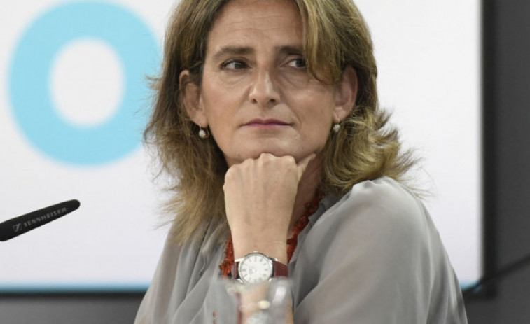 Más promesas  de abaratar la luz