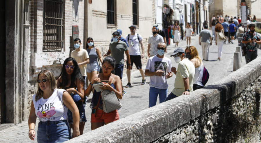 El fin de la obligación de llevar mascarilla trae miedo al contagio y a enseñar la cara