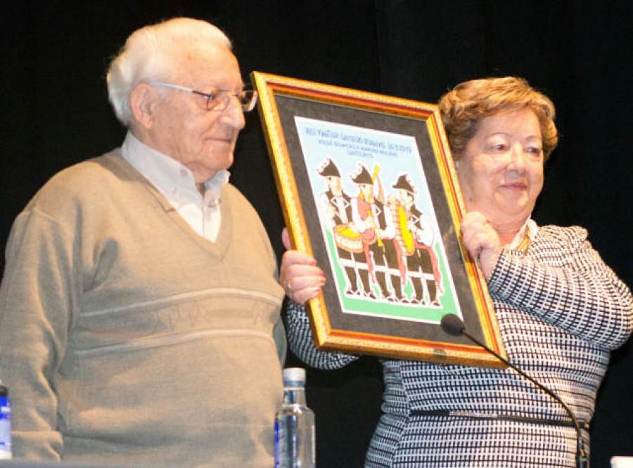 Muere a los 91 años el gaiteiro Xosé Romero, que fundó en la década de los 50 el mítico grupo Os Rosales