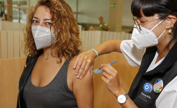 El Sergas establece el Hospital de O Barbanza y Fexdega como puntos de vacunación sin cita