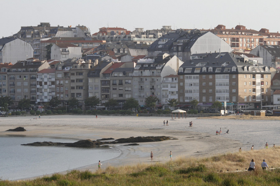 Turismo de Sanxenxo saca a concurso el parque acuático que se ubicará en la playa de Baltar