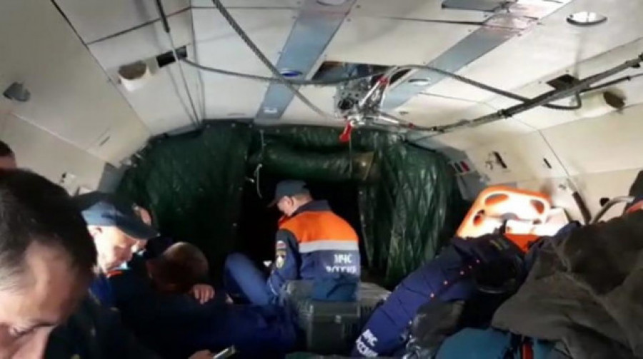 Hallan los restos del avión que se estrelló en Rusia con 28 personas