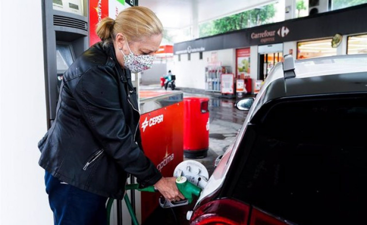 El precio de la gasolina y del gasóleo prosigue su escalada alcista con subidas del 0,5%
