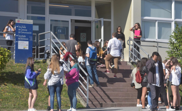 Huelga para estudiantes y fin de colegios mayores segregados en la LOSU