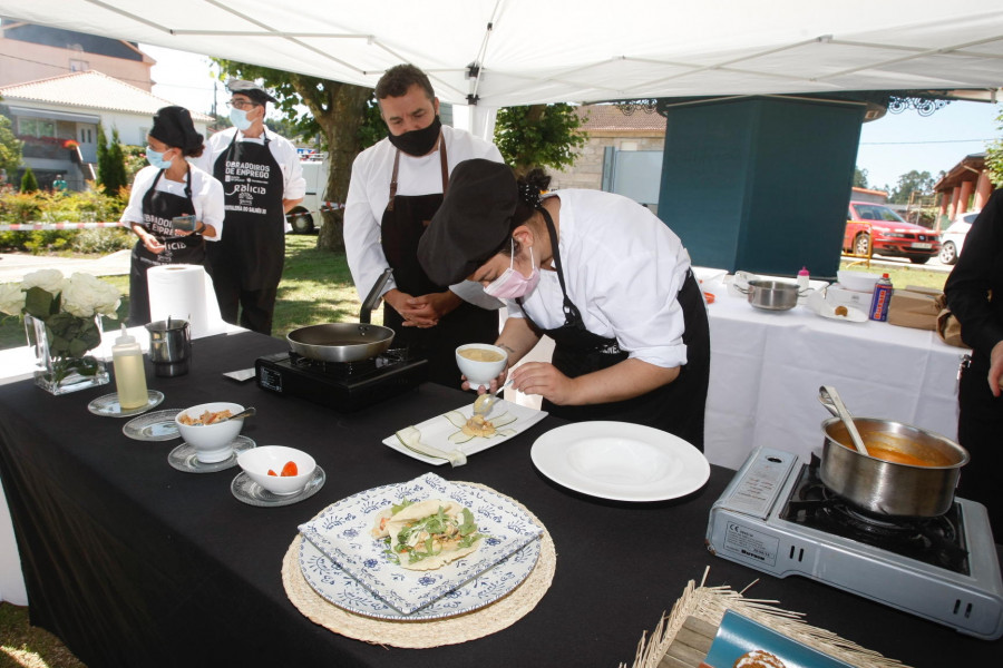 San Bieito de Meis prosigue con propuestas gastronómicas y la música de Uxía y Rosa Cedrón