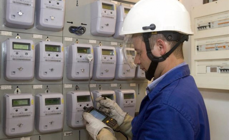El precio de la luz batirá mañana su récord histórico para un domingo impulsado por la ola de calor