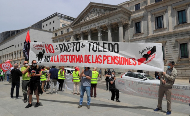 Un jubilado vasco aún recibe 472 euros más que uno extremeño a pesar de que la reducción de la brecha