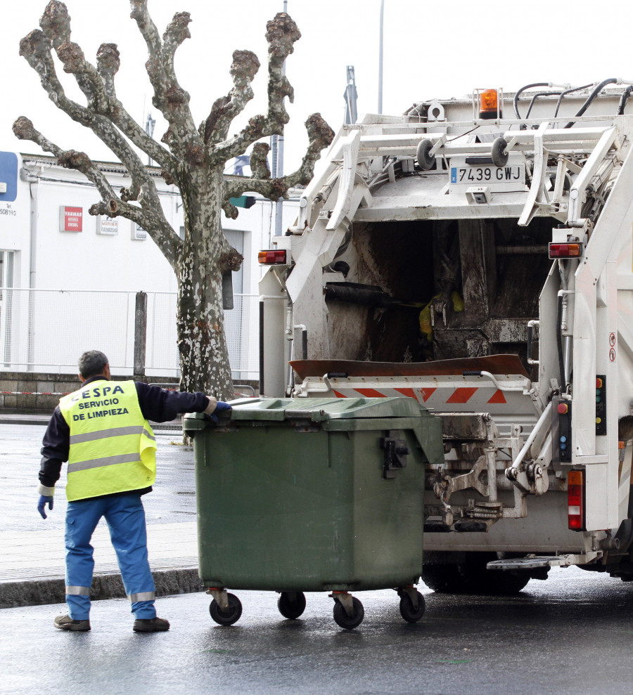 Ravella licita por 100.000 euros la compra de un camión de recogida de basura orgánica
