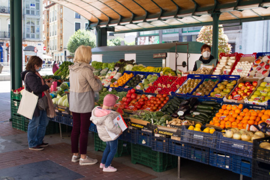 La Xunta destina 1,2 millones a ayudas para el suministro de frutas frescas, castañas y leche en centros escolares