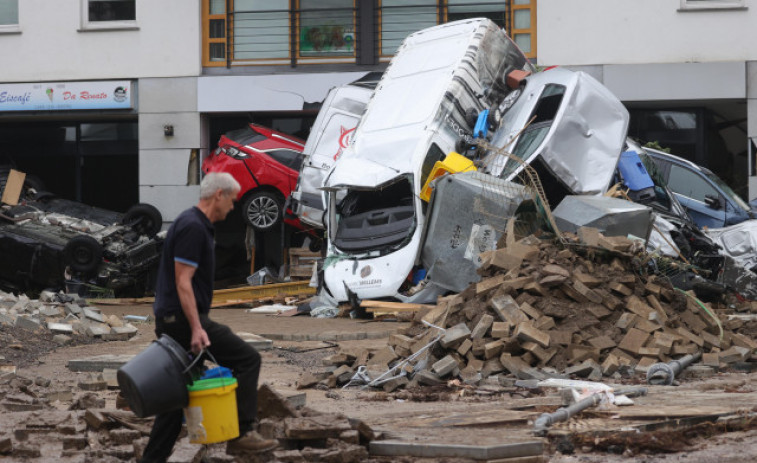 Los muertos a causa de las inundaciones en el oeste de Alemania superan ya el centenar 