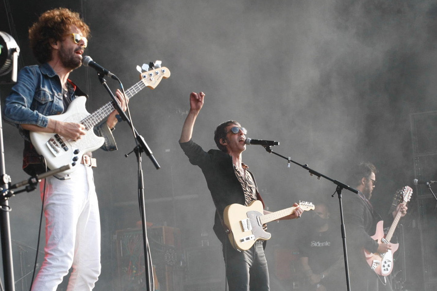 Los conciertos de Sidonie y Lori Meyers hacen vibrar al público en el Atlantic Fest