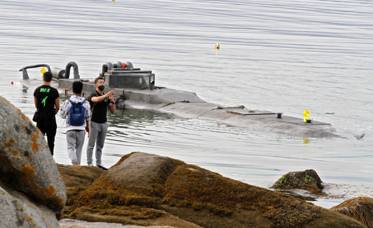 Guardia Civil y narcosubmarino en A Illa, pero de cine