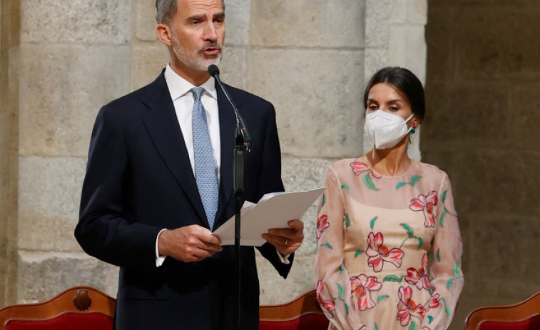 El rey apela a la unidad de España y la convivencia en su ofrenda al apóstol en la Catedral de Santiago