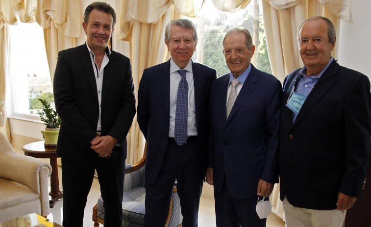 Olegario Vázquez Raña recibe el Premio al Empresario Gallego en América