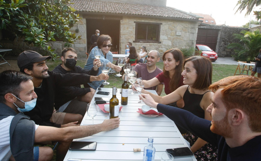 Os Resentidos y el anuncio del ganador del Oro al mejor vino ponen el broche final al Albariño más atípico