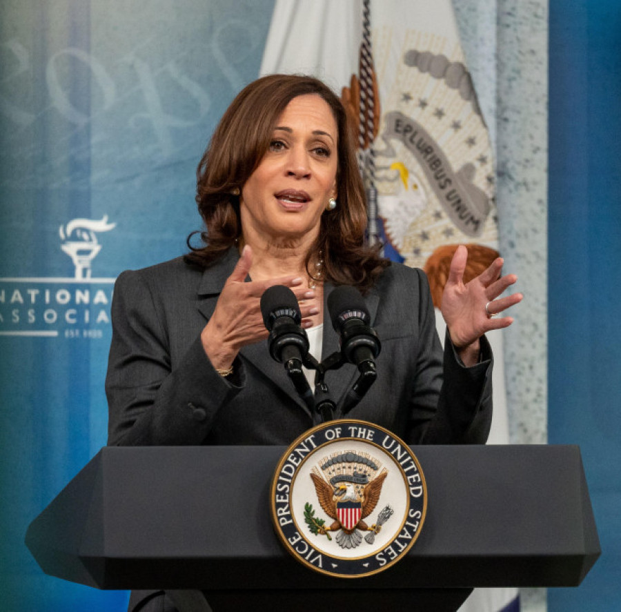 Kamala Harris se va a Barcelona