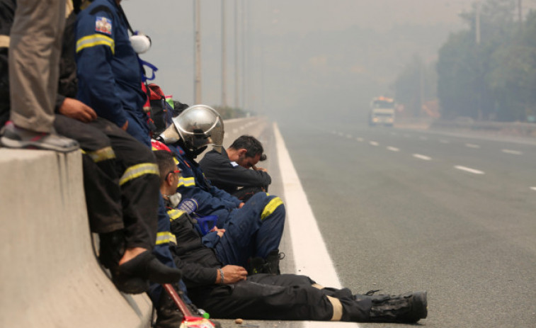 Grecia registra el primer muerto por los graves incendios que arrasan el país