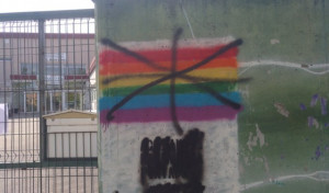 El BNG denuncia una nueva muestra de odio en Oleiros con una pintada Lgtbifóbica