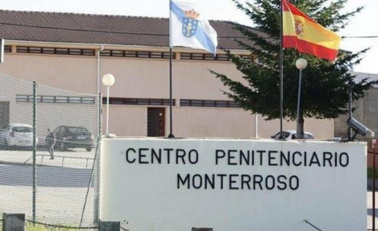 Expedientan a siete presos de la cárcel de Monterroso que se grabaron consumiendo pastillas y haciendo un tatuaje