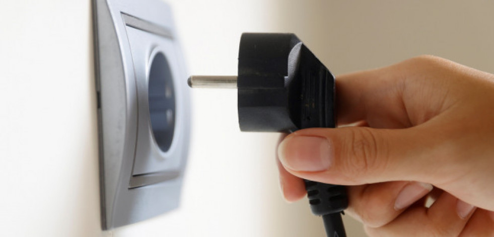 Cualquier corte de luz es indemnizable si dura más de tres minutos, según mediadores de seguros gallegos