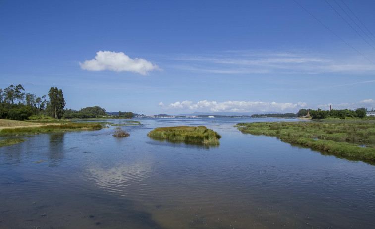 Sanxenxo anuncia un plan de 1,6 millones para la recuperación ambiental de su fachada arousana